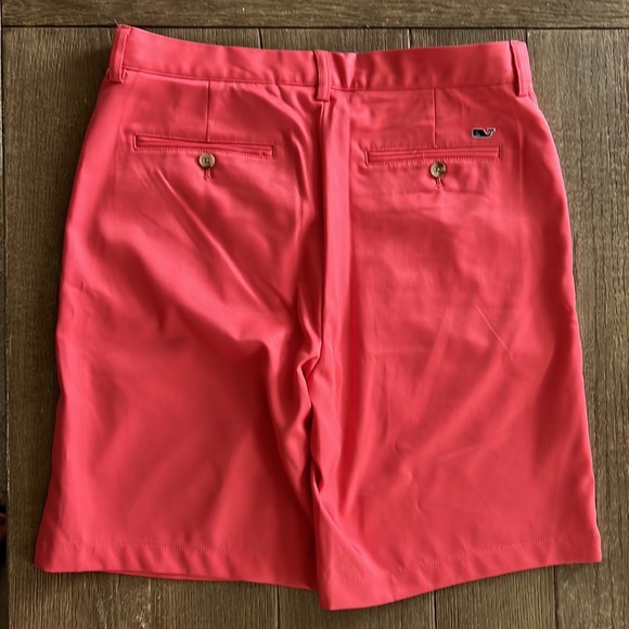 NWOT Vineyard Vines Men’s 9 Inch Performance Links Shorts - Picture 10 of 12